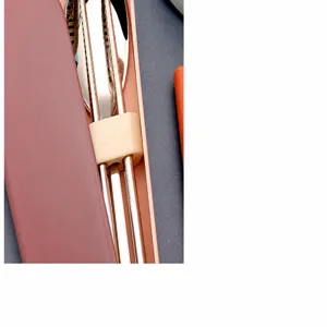 Ensemble de couverts portables en acier inoxydable 304 avec boîte de rangement.
