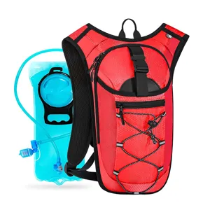 Mochila de ciclismo roja con bolsa de agua para senderismo al aire libre y deportes.