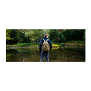 Sac à dos de pêche tactique pour la pêche en rivière, design de rangement multifonctionnel.