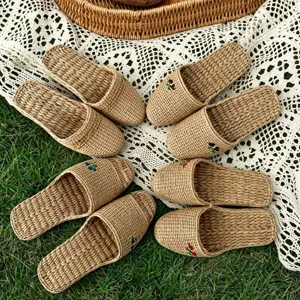 Handmade woven straw slippers for women indoor breathable anti-slip closed toe casual shoes.