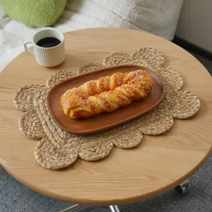 Set de table en paille tressée à la main style nordique bord floral isolation