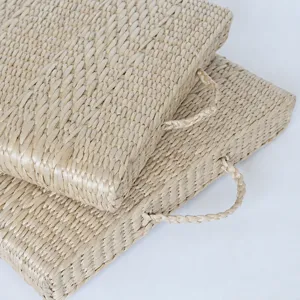 Natural straw woven seat cushion with handle, square cattail floor mat for bay window home decor.