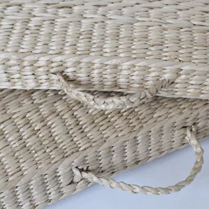 Handheld woven rush straw seat cushion portable tatami mat for bedroom bay window home decor