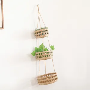 Panier suspendu à trois niveaux en osier tissé main décoration murale plante.