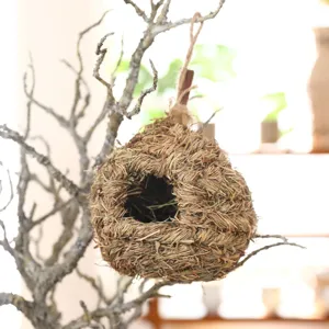 Handmade natural straw bird nest hanging pet breeding house woven birdhouse cage decoration details