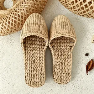 Woven straw slippers indoor summer lightweight breathable flat slip on casual home shoes detail