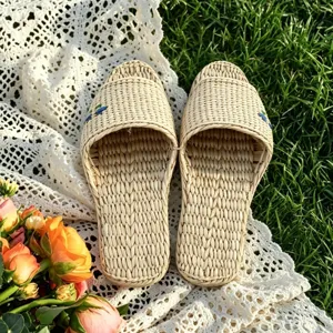 Handmade straw woven slippers for women breathable open toe indoor casual flat shoes.