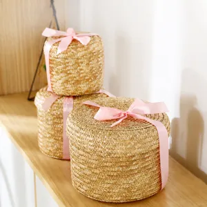 Straw Woven Storage Basket with Lid Handmade Woven Gift Basket Desktop Storage Organizer for Home Kitchen Decor