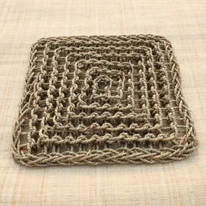 Woven straw pet mat detail shot showing multi-layered texture, durable cat scratching pad.