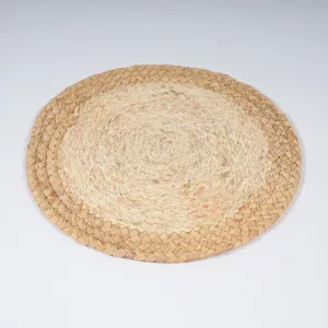 Hand-woven straw placemat, natural corn husk heat insulation pad, minimalist style pot holder.