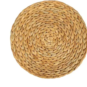 Round woven placemat, natural straw heat-resistant table mat for dining room kitchen decor
