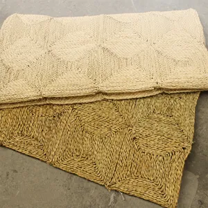 Natural Corn Husk Woven Mat Handcrafted Straw Floor Mat Living Room Coffee Table Carpet Window Mat Home Decor