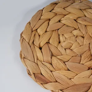 Handmade water hyacinth braided placemat, natural straw heat resistant kitchen table mat.