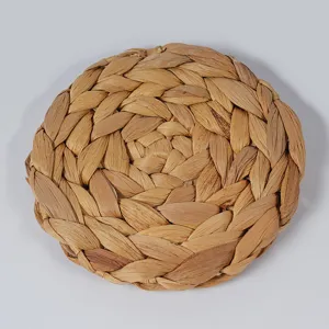Handwoven water hyacinth placemat, natural round heat insulation table mat for kitchen.