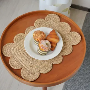 Set de table tressé en paille fait main nordique forme de fleur tapis d'isolation.