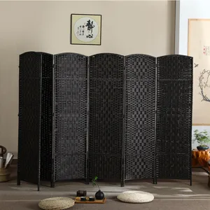 Divisorio paravento tradizionale cinese in elegante stile intrecciato nero per interni.