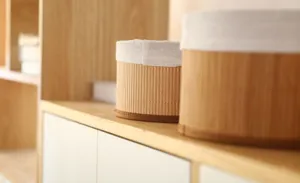 Handgeweven desktop opbergmand met stoffen voering voor cosmetica en huisorganisatie.