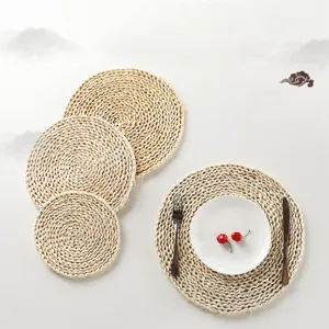 Natural Corn Husk Woven Placemat Heat Resistant Round Table Mat European Style Kitchen Tableware Dining Mat