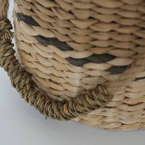 Cesta de almacenamiento de paja tejida a mano de fibra natural con asa trenzada para el hogar