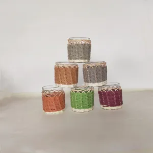 Handgemachte geflochtene Rattan Glashuellen, im Vintage-Stil waermeschuetzende Schutzhuellen Set.
