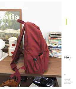Japanischer Campus roter Rucksack, lässige, leichte Reise-Schultasche für Studenten und Alltag.