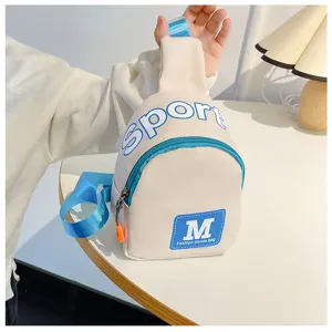 Kinder borsttas casual crossbody rugzak trendy kinder schoudertas met briefprint sportstijl.