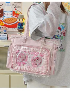 Bolso tote Ita rosa japonés de gran capacidad con ventana transparente y detalles de encaje.