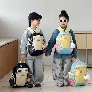 Bunter Kinderrucksack leicht Freizeit Kinderschultasche mit niedlichen Designdetails im Alltag