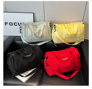 Grand sac de voyage fourre-tout, imperméable léger pour le sport, fitness et week-end.
