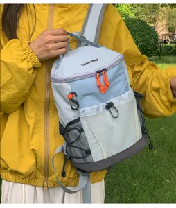 Functionele outdoor reisrugzak met mesh trekkoordzak in trendy Koreaanse stijl voor dagelijks.
