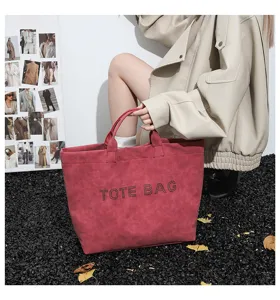 Stylish large capacity women tote bag autumn winter fashion commuter shoulder handbag.