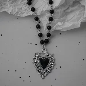 Y2K Collier Gothique Perle Noire Pendentif Cœur Rétro Punk Vintage Chaîne De Pull Pour Femme