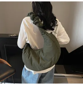 Women nylon crescent shoulder bag casual commuter dumpling bag large capacity cloud bag