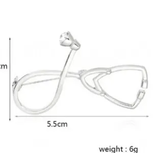 Silver stethoscope brooch with heart design, medical nurse doctor lapel pin badge for clothes.