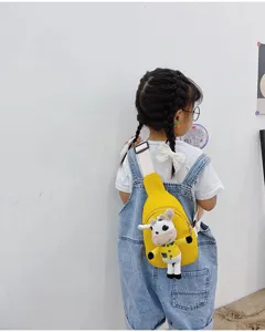 Borsa a tracolla gialla per bambini con simpatico peluche di mucca per uso quotidiano nuovo