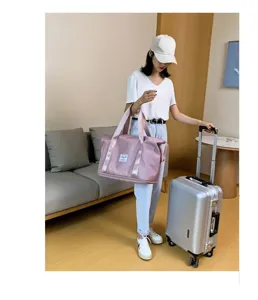 Große rosa Reise-Tasche für Damen, Weekender Handtasche für Kurztrips und Sport.