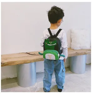 Cute 3D dinosaur kids backpack for boys, casual kindergarten school bag with adorable cartoon design.