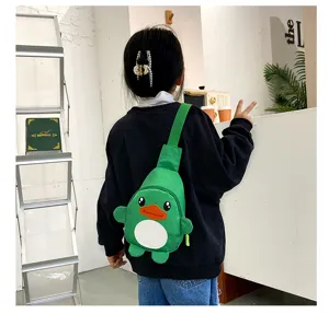 Sac bandoulière mignon canard de dessin animé vert pour enfants, détail sac de poitrine en nylon.