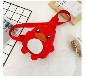 Joli sac de poitrine canard dessin animé rouge pour enfants, sac bandoulière en nylon léger.