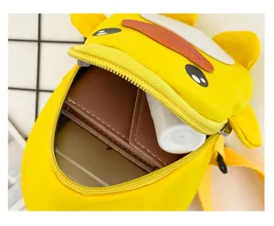 Joli sac bandoulière poitrine en nylon pour enfants canard jaune dessin animé vue détail