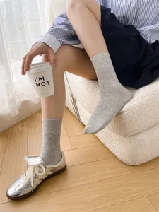 Damen graue Crew Socken einfarbige Baumwoll Socken bequeme Fruehling Sommer Strumpfwaren