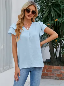 Élégant chemisier femme bleu clair col V manches courtes à volant pour été mode casual
