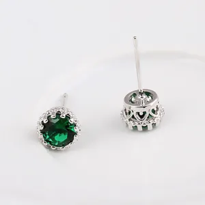 Silberne grüne Zirkonia Krone Ohrstecker für Damen, elegante hohle Kristall Schmuck.