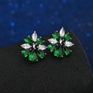 Wunderschöne grün weiße Zirkonia Blumen Ohrstecker für elegante Damen Modeschmuck.