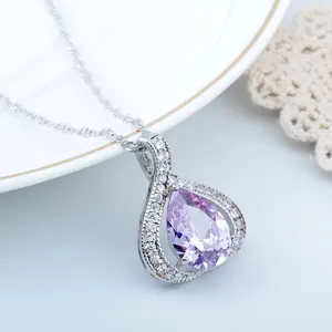 Mode Kupfer Strass Herz Wassertropfen Anhänger Halskette Kurze Choker Halskette Für Frauen Tägliche Party Persönlichkeit Schmuck Geschenk