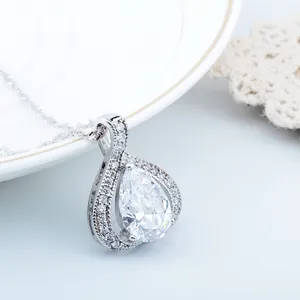 Silberner birnenförmiger Zirkonia Anhänger Halskette Damen Mode Schmuck elegantes Geschenk