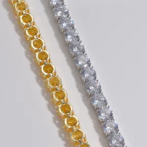 Klassieke tennisarmbanden bezet met sprankelende gele en witte zirkonia stenen.
