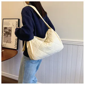Stylish quilted shoulder bag for women, large capacity cotton puffer crossbody bag for daily use.