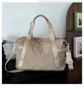 Large capacity travel duffel bag with shoulder strap, casual daily gym sport luggage tote.