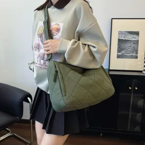 Quilted Crossbody Bag Large Capacity Puffer Shoulder Bag Casual Tote Bag For Women.